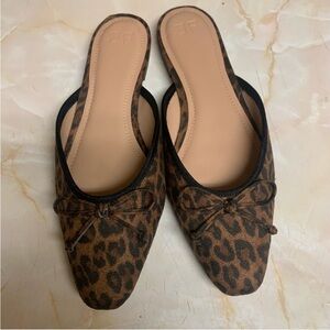 JF JustFab Begonia Animal Print Mules Size 8
